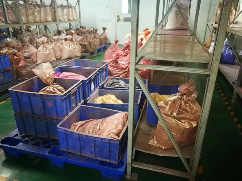 化妆品一路向贵，但你的脸真的价值百万吗？